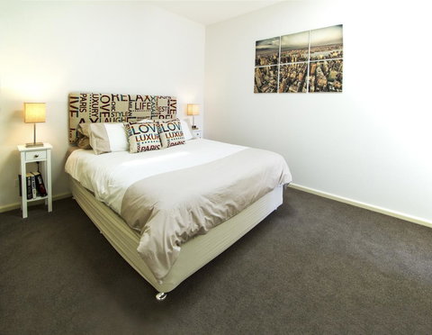 Bellerive Marina View Apartments No 28 - Surfers Paradise Gold Coast 14