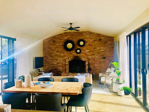 EMBRACING EVANDALE - Hosted By L'Abode Accommodation - Surfers Paradise Gold Coast 1