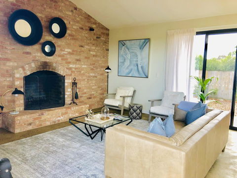 EMBRACING EVANDALE - Hosted By L'Abode Accommodation - Surfers Paradise Gold Coast 5