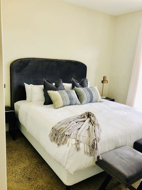 EMBRACING EVANDALE - Hosted By L'Abode Accommodation - Surfers Paradise Gold Coast 3