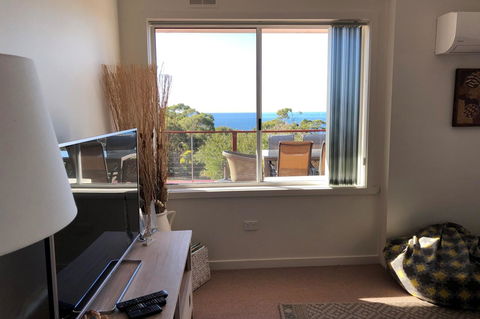 BAY OF FIRES SEACHANGE Ocean Frontage - Surfers Paradise Gold Coast 1