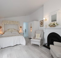 White Dove Cottage Bed and Breakfast - Surfers Paradise Gold Coast