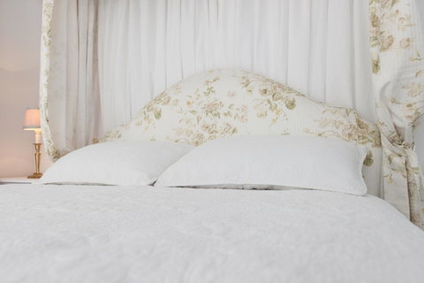 White Dove Cottage Bed And Breakfast - Surfers Paradise Gold Coast 3