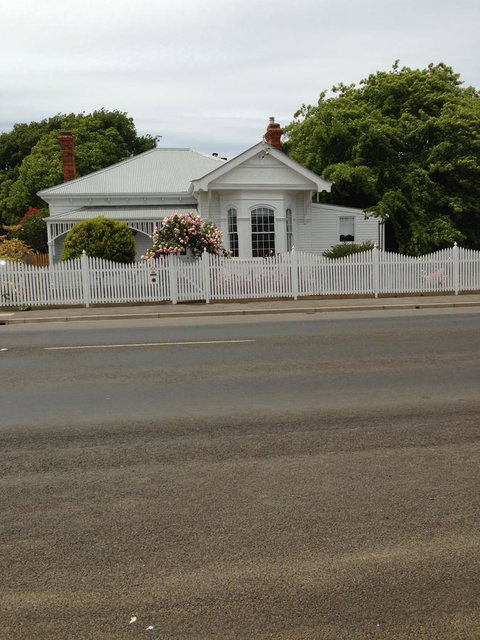 White Dove Cottage Bed And Breakfast - Surfers Paradise Gold Coast 11