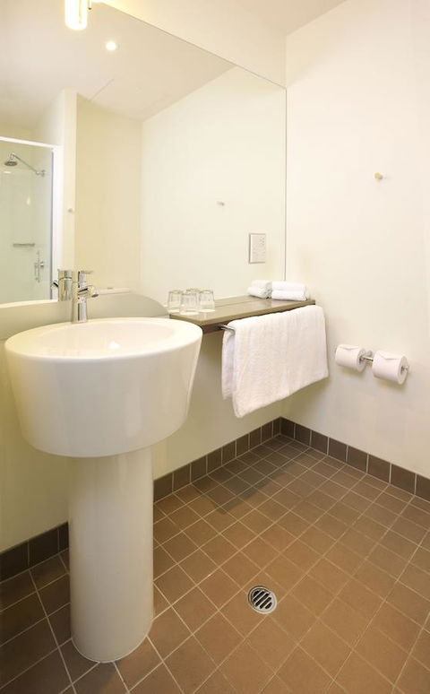 Ibis Melbourne - Glen Waverley - Surfers Paradise Gold Coast 2