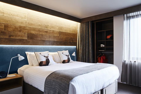 Astra Falls Creek - Surfers Paradise Gold Coast 27
