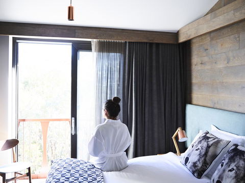 Astra Falls Creek - Surfers Paradise Gold Coast 25