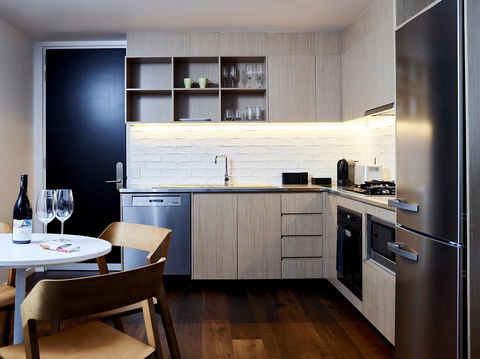 Astra Falls Creek - Surfers Paradise Gold Coast 20