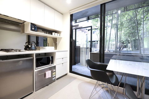 Mono Apartments On Franklin Street - Surfers Paradise Gold Coast 26