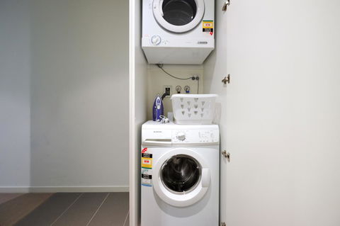 Mono Apartments On Franklin Street - Surfers Paradise Gold Coast 22