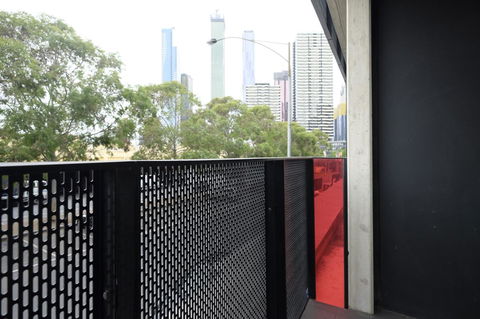 Mono Apartments On Franklin Street - Surfers Paradise Gold Coast 4