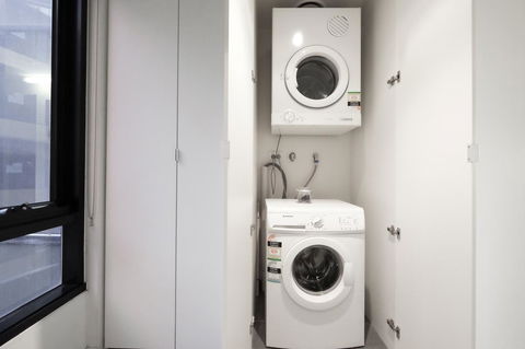Mono Apartments On Franklin Street - Surfers Paradise Gold Coast 9