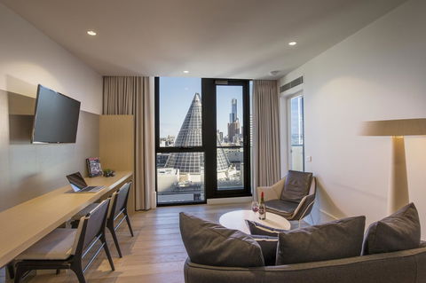 Brady Hotels Central Melbourne - Surfers Paradise Gold Coast 27