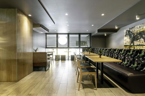 Brady Hotels Central Melbourne - Surfers Paradise Gold Coast 14
