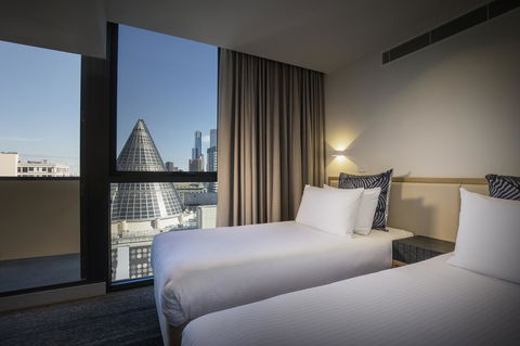 Brady Hotels Central Melbourne - Surfers Paradise Gold Coast 40