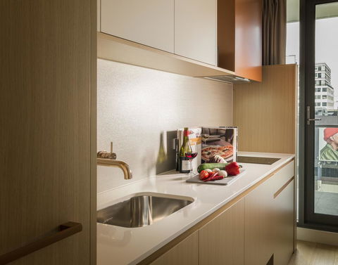 Brady Hotels Central Melbourne - Surfers Paradise Gold Coast 17