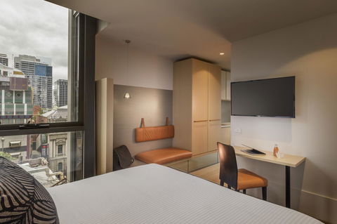 Brady Hotels Central Melbourne - Surfers Paradise Gold Coast 5