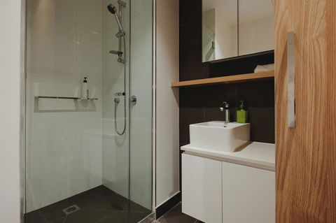 Mono Apartments On La Trobe Street - Surfers Paradise Gold Coast 4