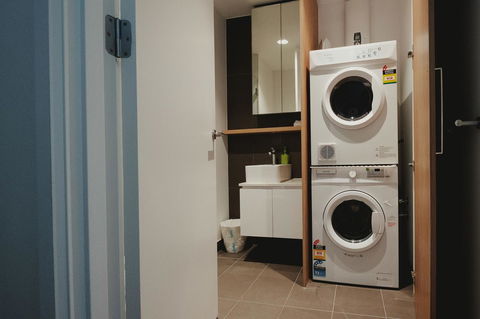 Mono Apartments On La Trobe Street - Surfers Paradise Gold Coast 5