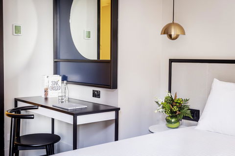 Brady Hotels Jones Lane - Surfers Paradise Gold Coast 10