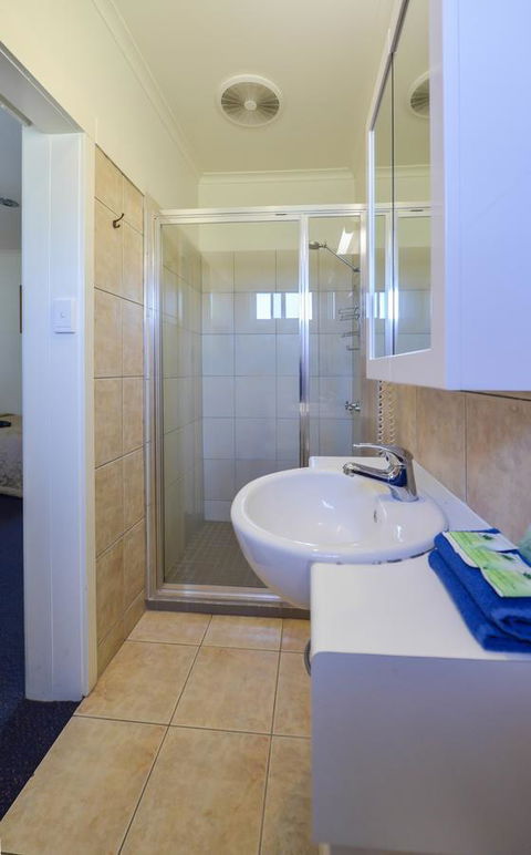 Heyfield Motel And Apartments - Surfers Paradise Gold Coast 22