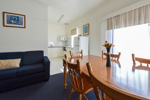 Heyfield Motel And Apartments - Surfers Paradise Gold Coast 23