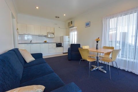 Heyfield Motel And Apartments - Surfers Paradise Gold Coast 28