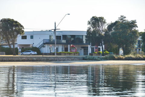 Heyfield Motel And Apartments - Surfers Paradise Gold Coast 5