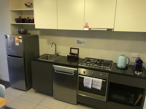 Winston Apartments - Surfers Paradise Gold Coast 8