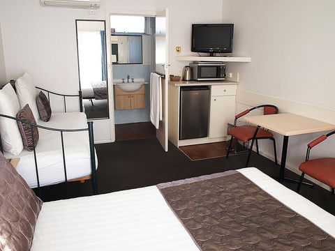 Mornington Motel - Surfers Paradise Gold Coast 37