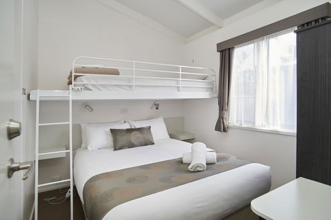 Amaroo Park - Surfers Paradise Gold Coast 23