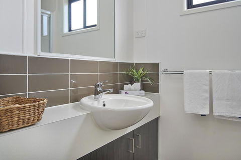 Amaroo Park - Surfers Paradise Gold Coast 20