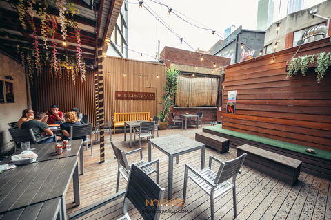 Nomads Melbourne Backpackers - Surfers Paradise Gold Coast 10