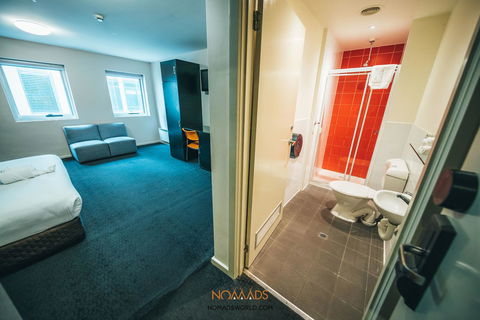 Nomads Melbourne Backpackers - Surfers Paradise Gold Coast 20