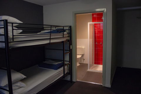 Nomads Melbourne Backpackers - Surfers Paradise Gold Coast 36