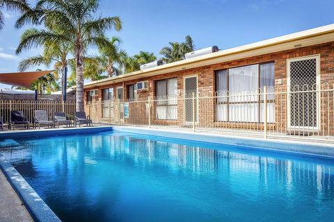 Allambi Holiday Apartments - Surfers Paradise Gold Coast 14