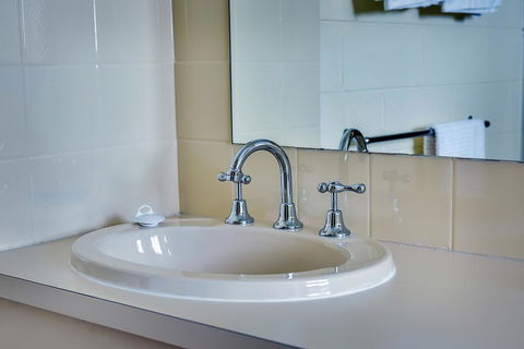 Allambi Holiday Apartments - Surfers Paradise Gold Coast 40