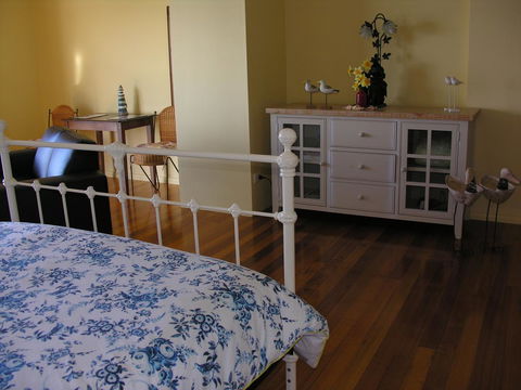 Clifftop Apartments Portland Vic - Surfers Paradise Gold Coast 9