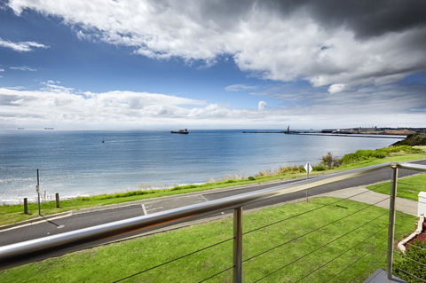 Clifftop Apartments Portland Vic - Surfers Paradise Gold Coast 12