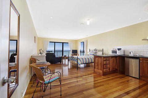 Clifftop Apartments Portland Vic - Surfers Paradise Gold Coast 2