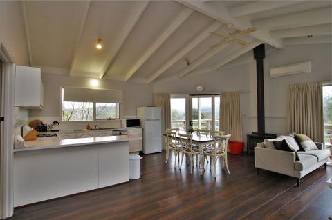Hamptons In Healesville - Surfers Paradise Gold Coast 3