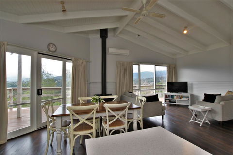 Hamptons In Healesville - Surfers Paradise Gold Coast 5