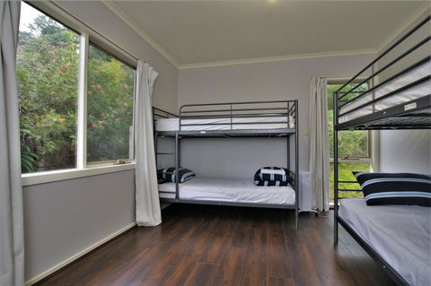 Hamptons In Healesville - Surfers Paradise Gold Coast 9