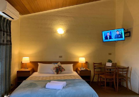 Mountain Creek Motel Bar & Restaurant - Surfers Paradise Gold Coast 24