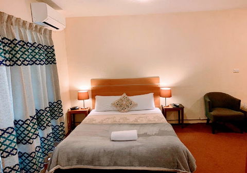 Mountain Creek Motel Bar & Restaurant - Surfers Paradise Gold Coast 2