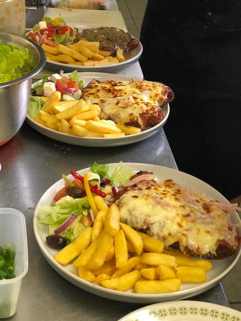 Mountain Creek Motel Bar & Restaurant - Surfers Paradise Gold Coast 39