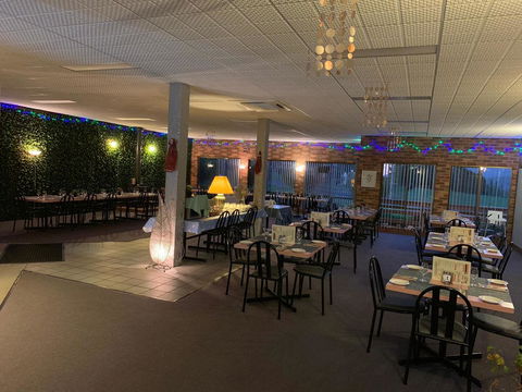 Mountain Creek Motel Bar & Restaurant - Surfers Paradise Gold Coast 14