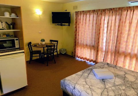 Mountain Creek Motel Bar & Restaurant - Surfers Paradise Gold Coast 31