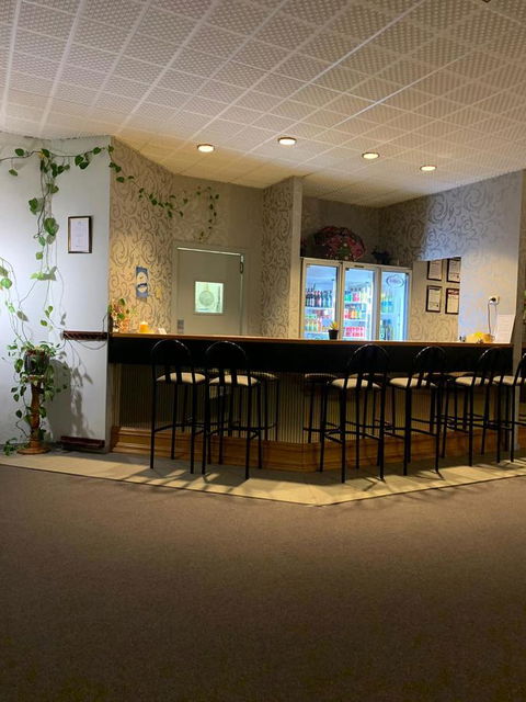Mountain Creek Motel Bar & Restaurant - Surfers Paradise Gold Coast 18
