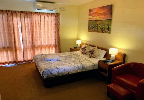 Mountain Creek Motel Bar & Restaurant - Surfers Paradise Gold Coast 25
